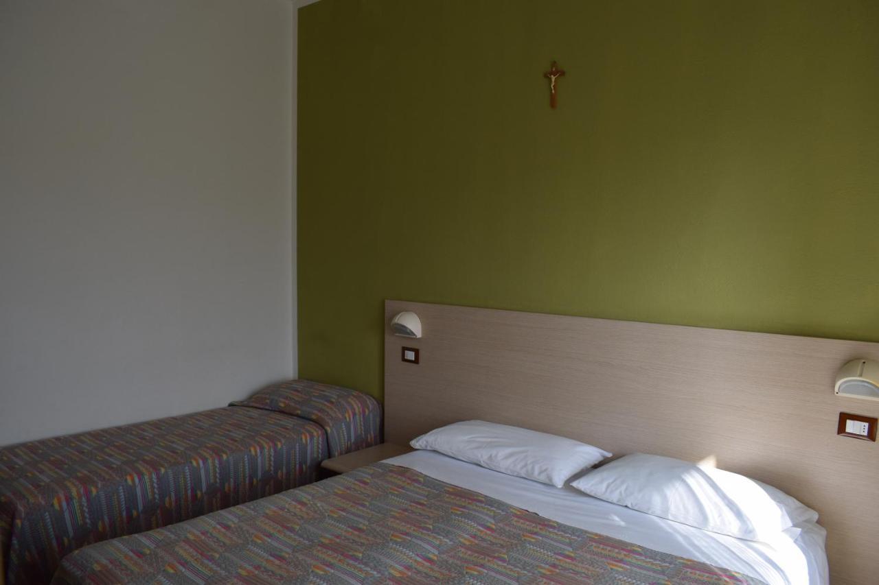 Hotel Gattuccio チェゼナーティコ エクステリア 写真