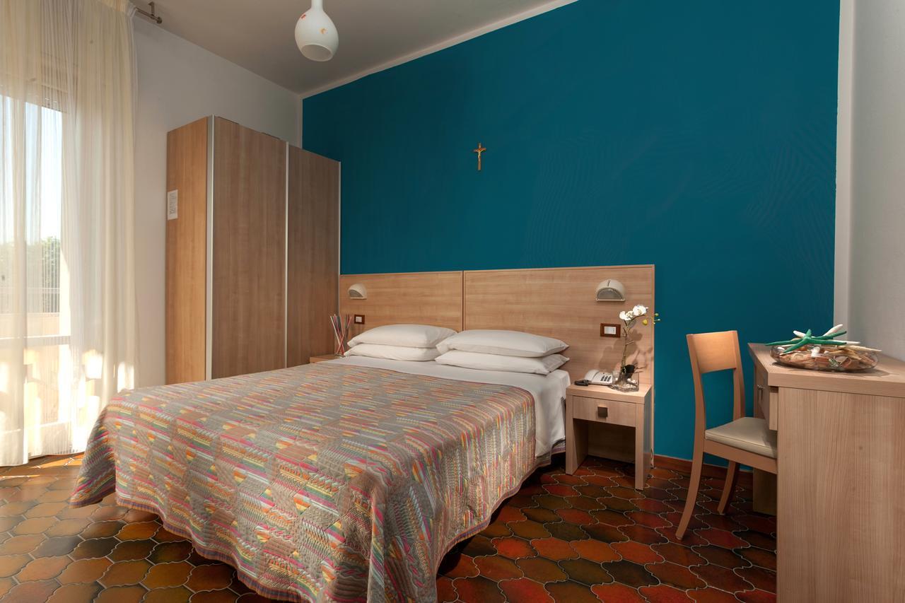 Hotel Gattuccio チェゼナーティコ エクステリア 写真