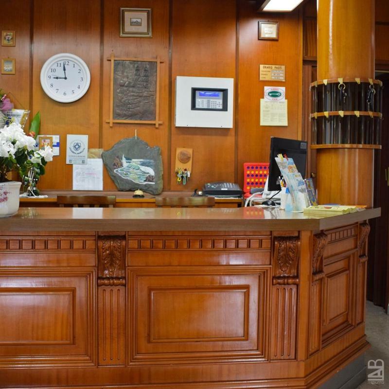 Hotel Gattuccio チェゼナーティコ エクステリア 写真